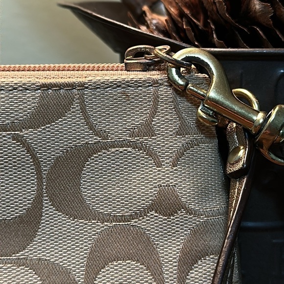 Coach Tan Signature C Jacquard & Multi Metallic Patchwork Stripe Small Wristlet - Picture 3 of 16